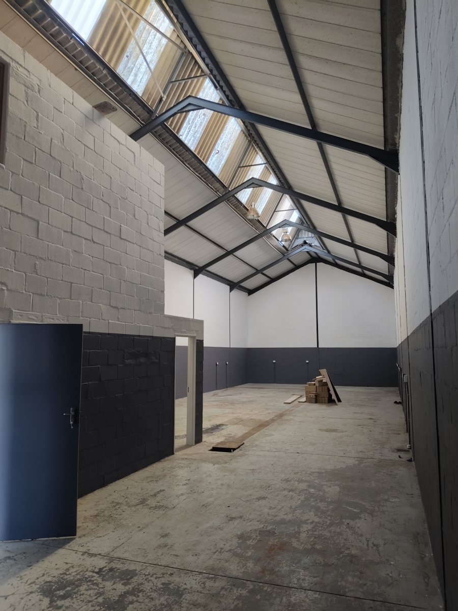 To Let Commercial Property for Rent in Okavango Park Western Cape